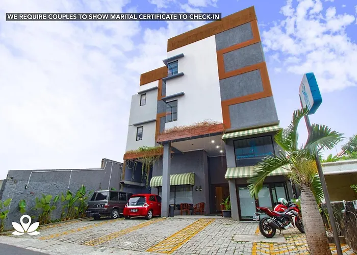 Zen Rooms Uptown Residence Syariah Jakarta